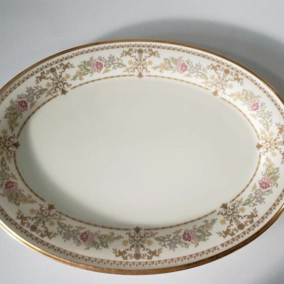 Lenox CASTLE GARDEN Oval Platter Minty Never Used Just Displayed - Picture 4 of 4